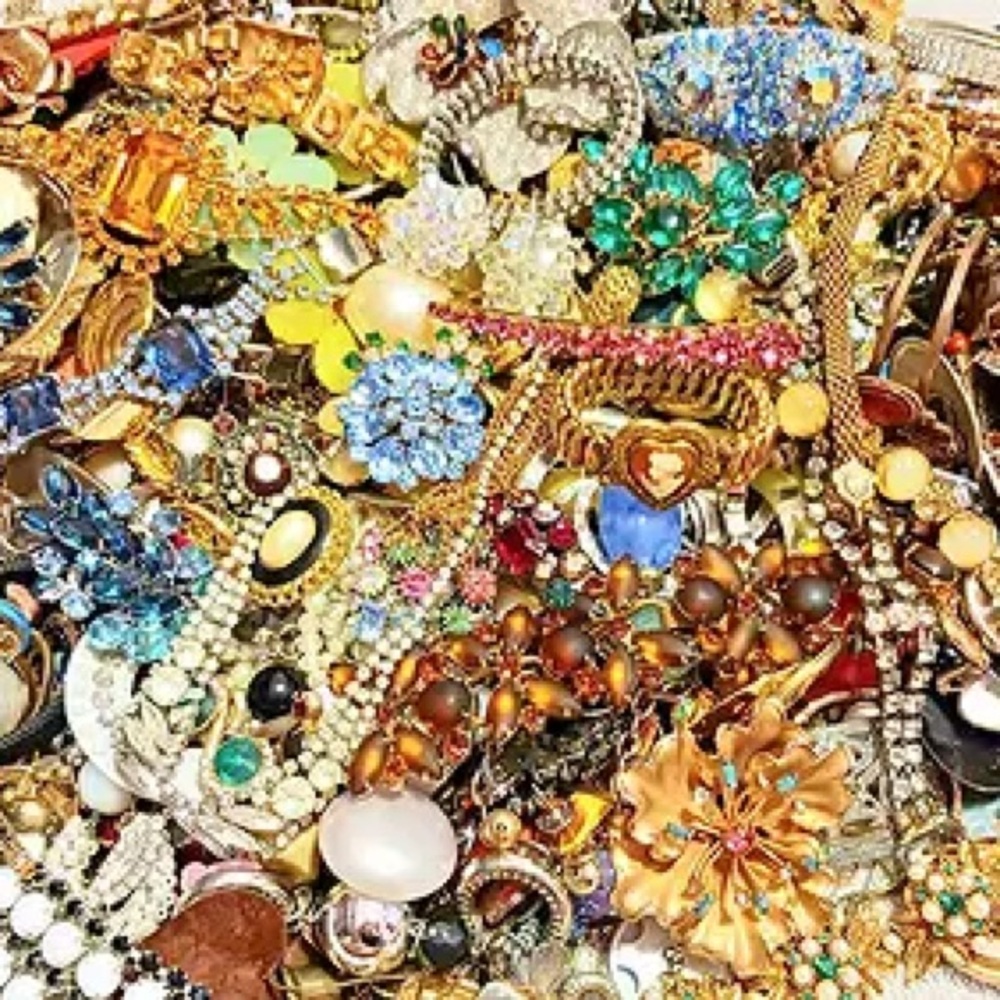 2 lb Unsorted Tangled Jewelry Vintage Modern Wear Junk Mystery Treasure Hunt 2lb